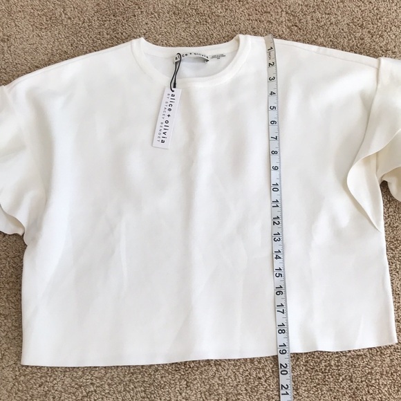 NWT! ALICE + OLIVIA Size M white ruffled sweater - Picture 11 of 13